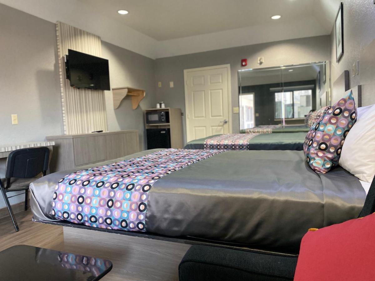 Island Suites Hobby Airport Houston Bagian luar foto