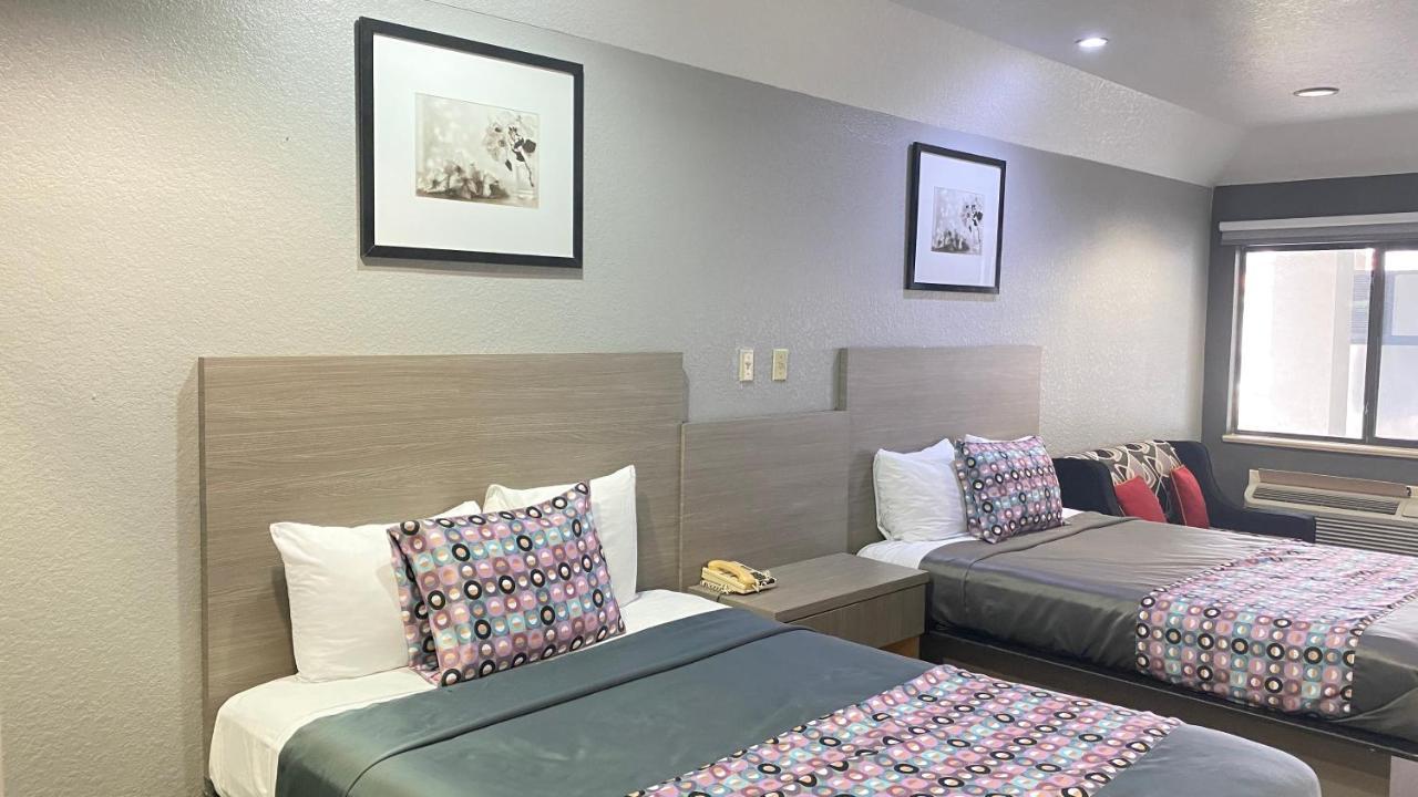 Island Suites Hobby Airport Houston Bagian luar foto