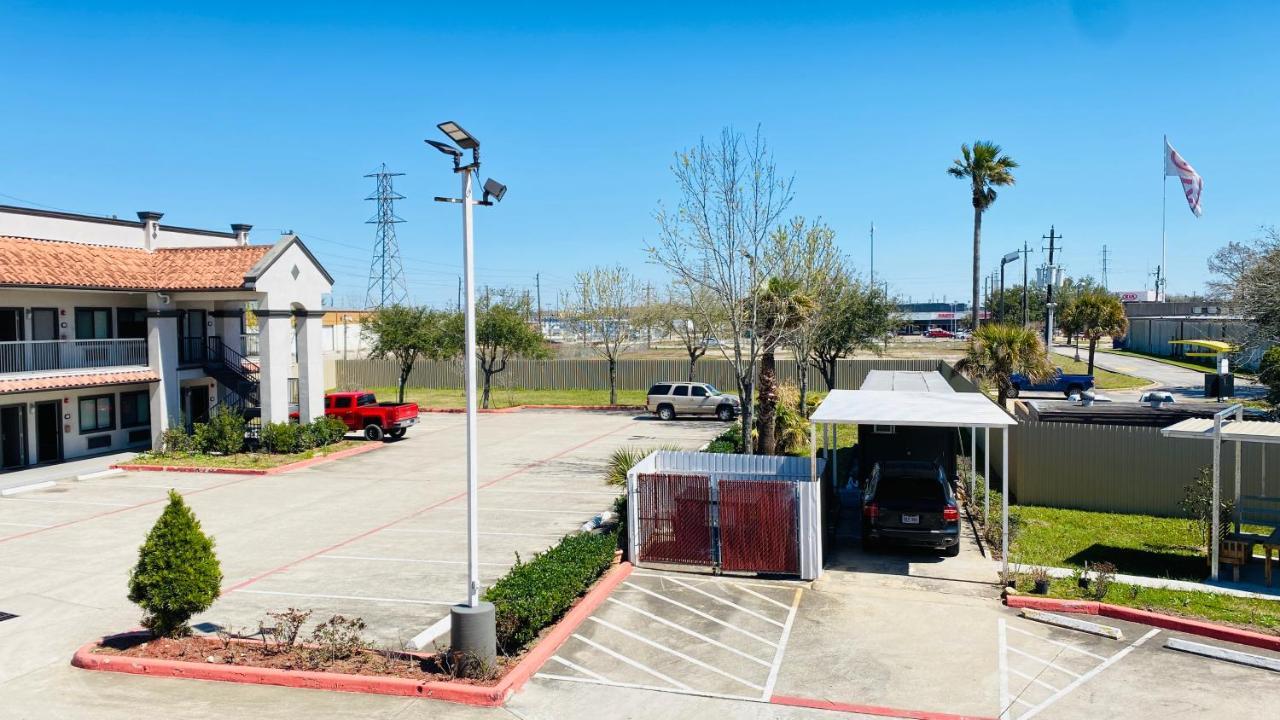 Island Suites Hobby Airport Houston Bagian luar foto