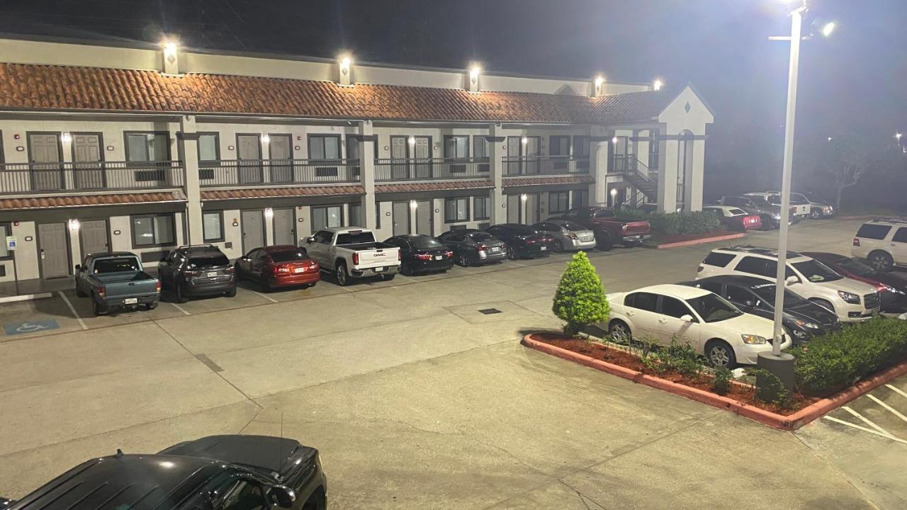 Island Suites Hobby Airport Houston Bagian luar foto